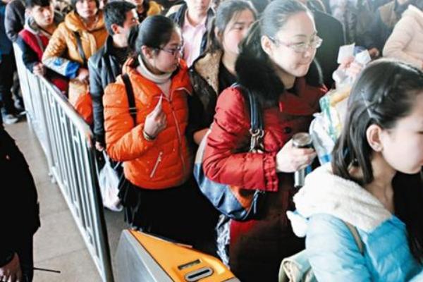 最早高校放寒假通知，传统与创新的交织下的寒假启幕