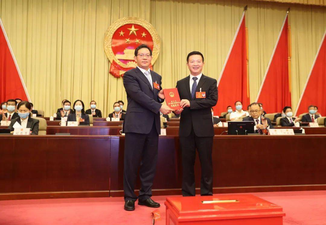 薛泽洲，杰出领导者的历史轨迹与时代印记首探